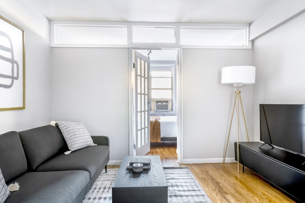 East 58th Street - Photo 1