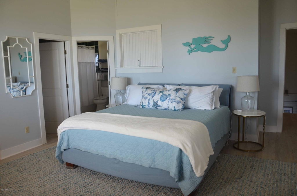 704 Ocean Front - Photo 22