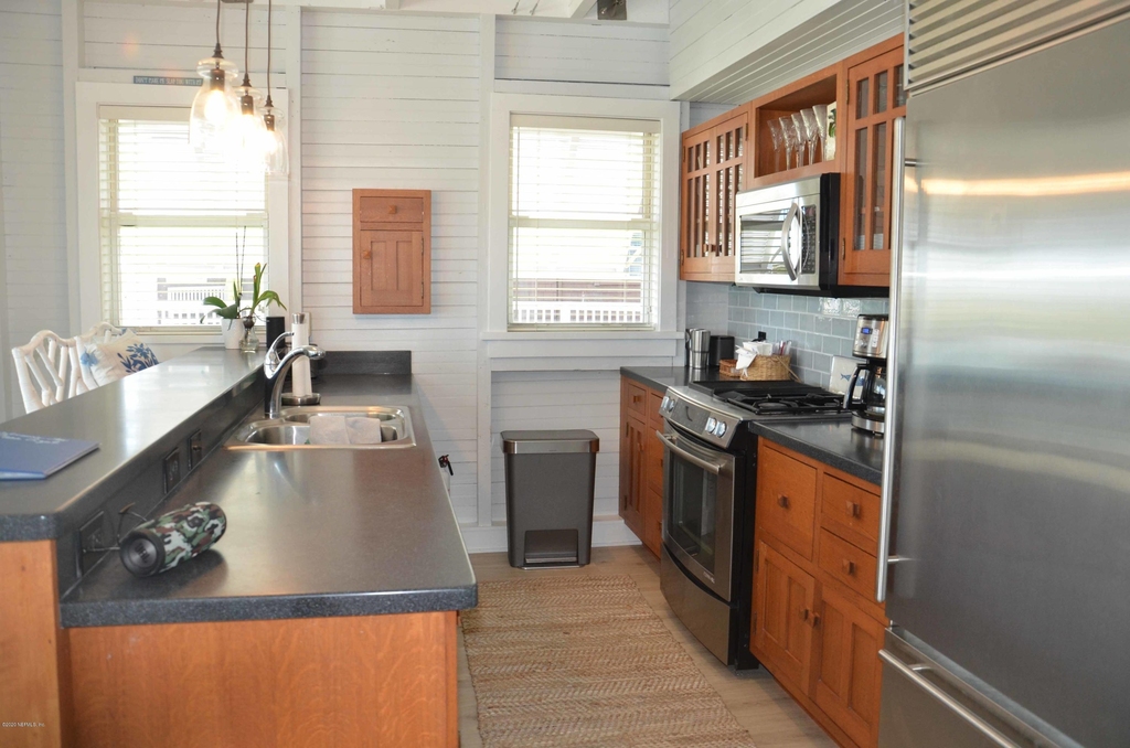 704 Ocean Front - Photo 11