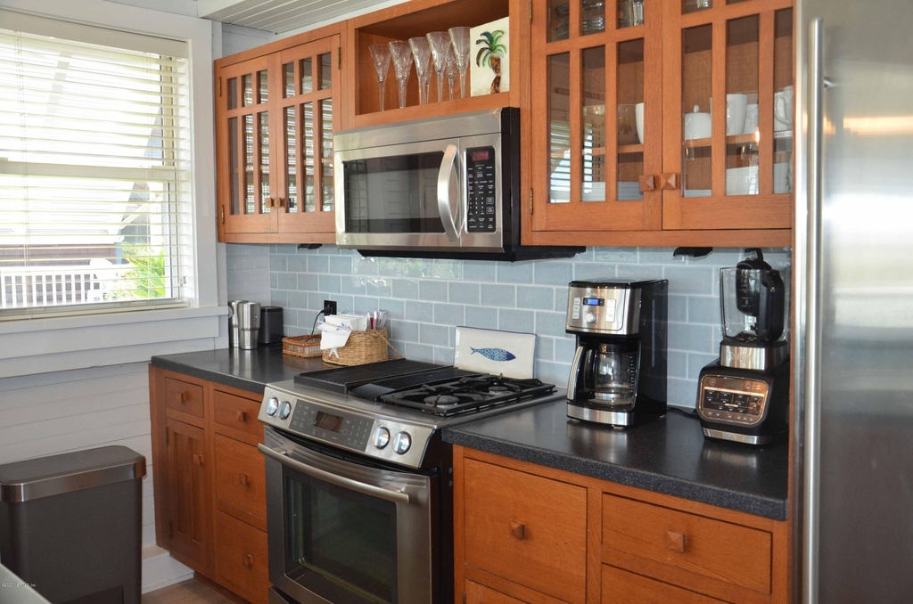 704 Ocean Front - Photo 12