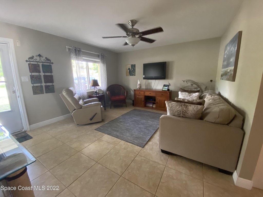 8800 Sea Shell Lane - Photo 6