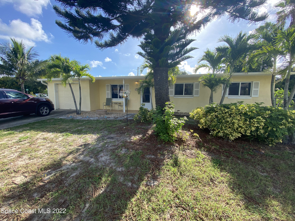 8800 Sea Shell Lane - Photo 0
