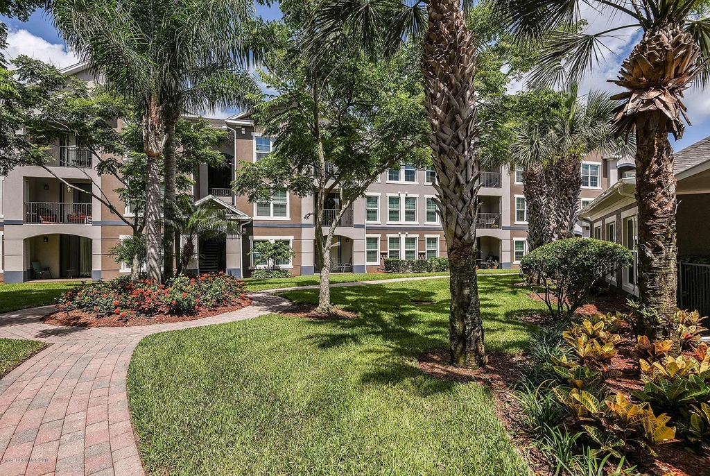 1001 Cascade Circle - Photo 2