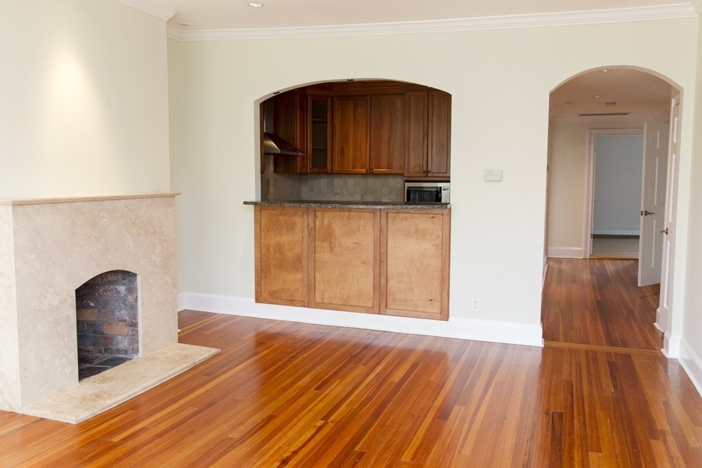 319 Marlborough St - Photo 5