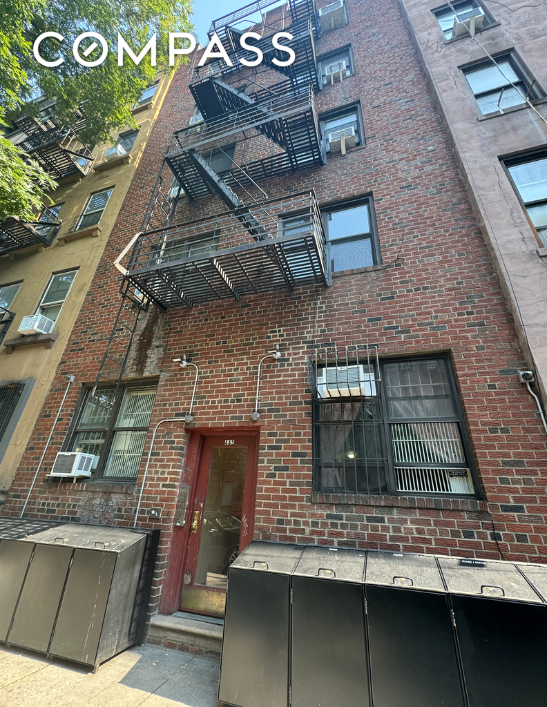 445 W 48th St - Photo 0