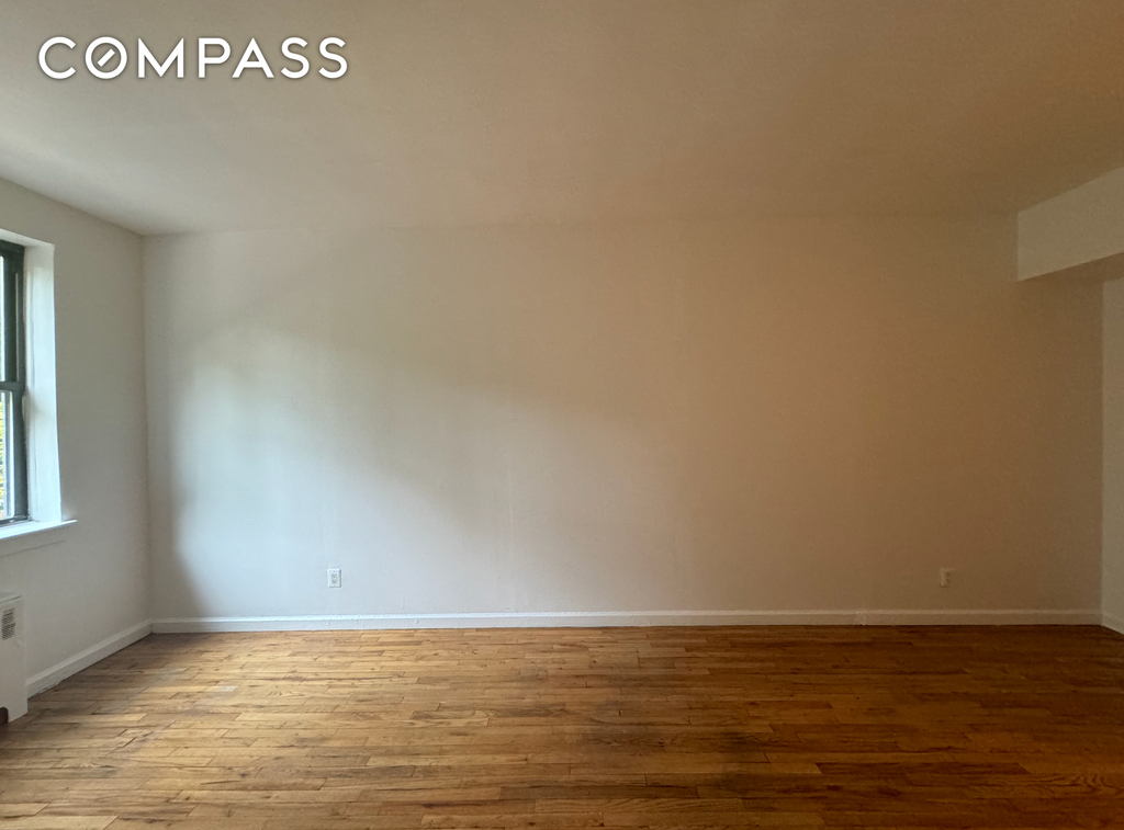 445 W 48th St - Photo 11