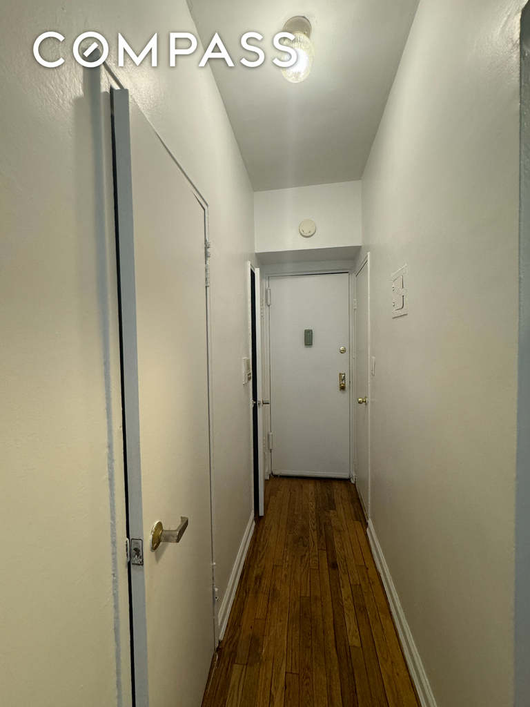 445 W 48th St - Photo 14