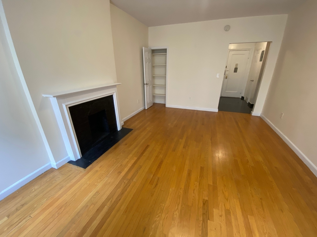 East 84th Street - Photo 2