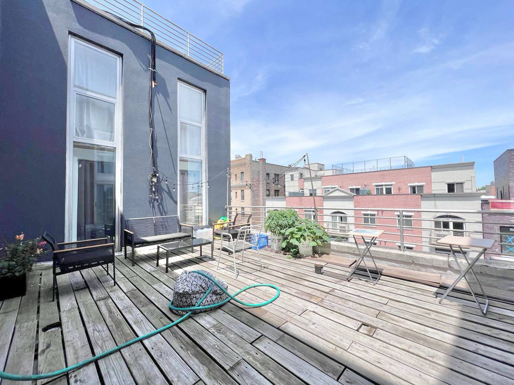 16 Meserole Street - Photo 14