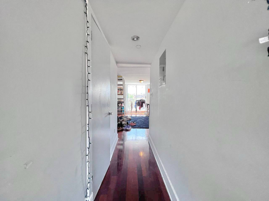 16 Meserole Street - Photo 17