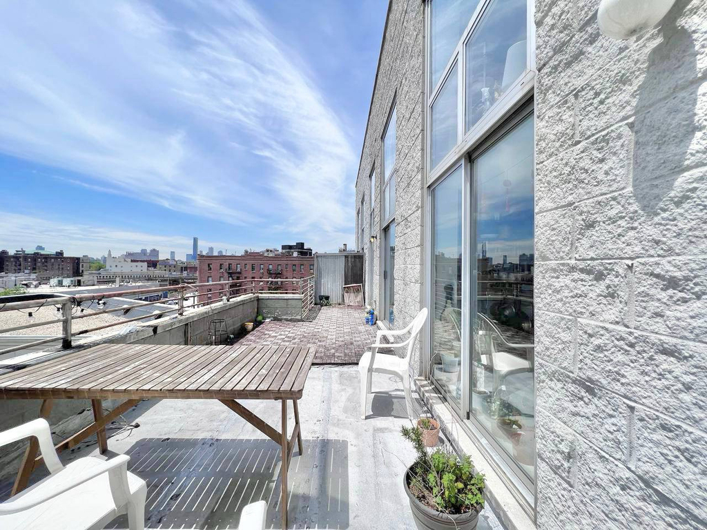 16 Meserole Street - Photo 19