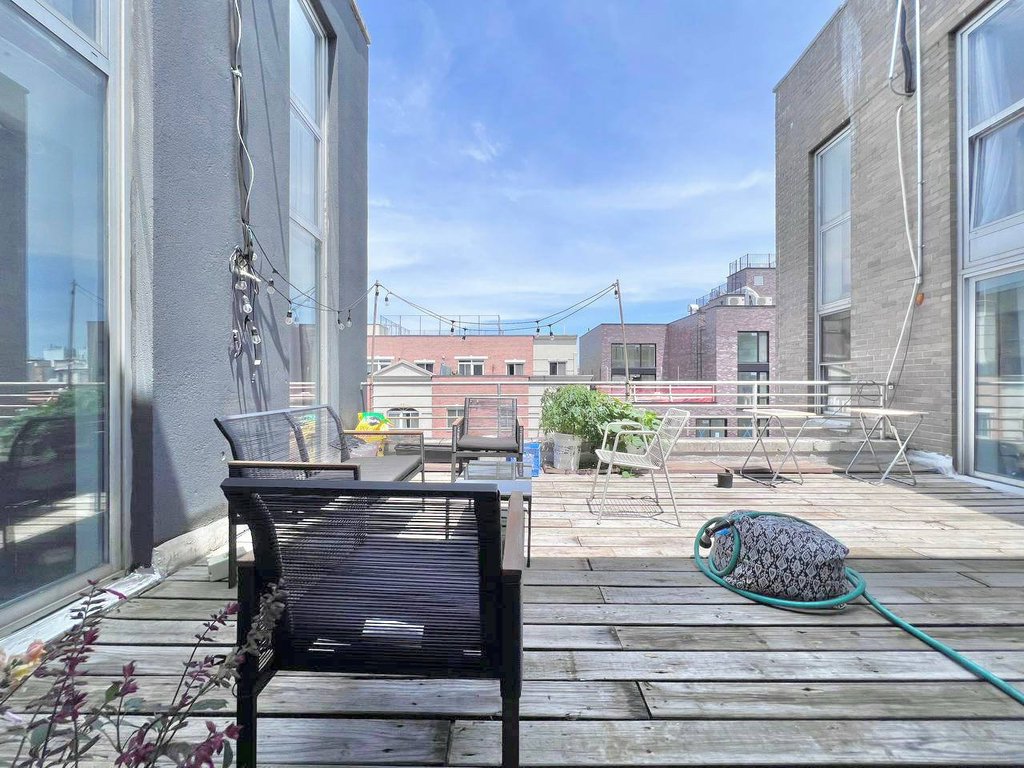 16 Meserole Street - Photo 15