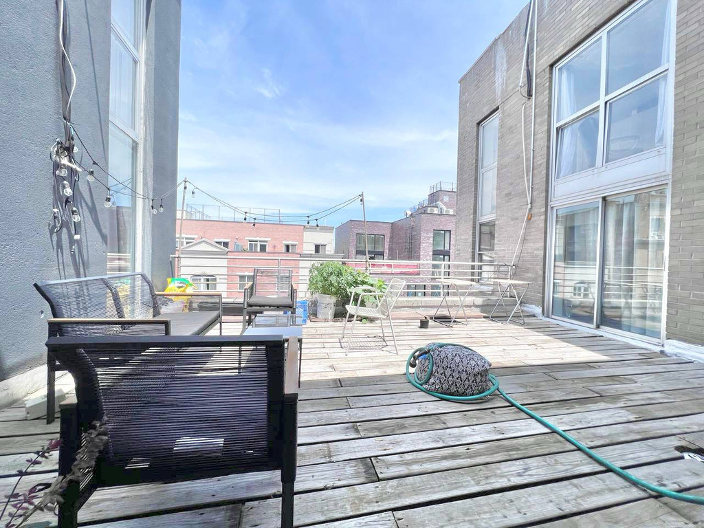 16 Meserole Street - Photo 12