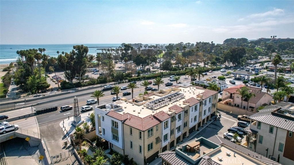 1529 Doheny Way - Photo 2