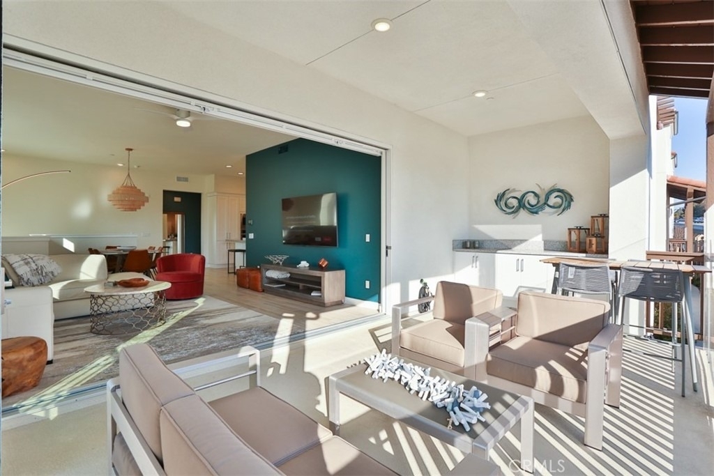 1529 Doheny Way - Photo 25