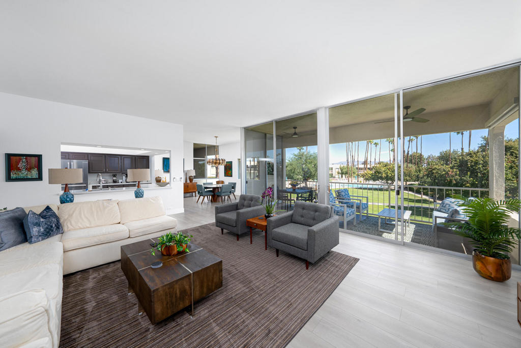 447 Desert Lakes Drive - Photo 1