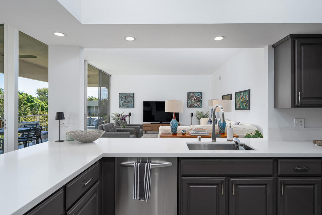 447 Desert Lakes Drive - Photo 14