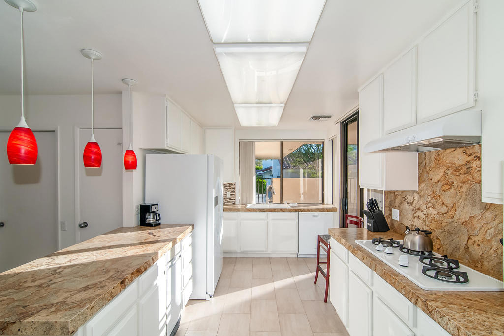 11 Wake Forest Court - Photo 2