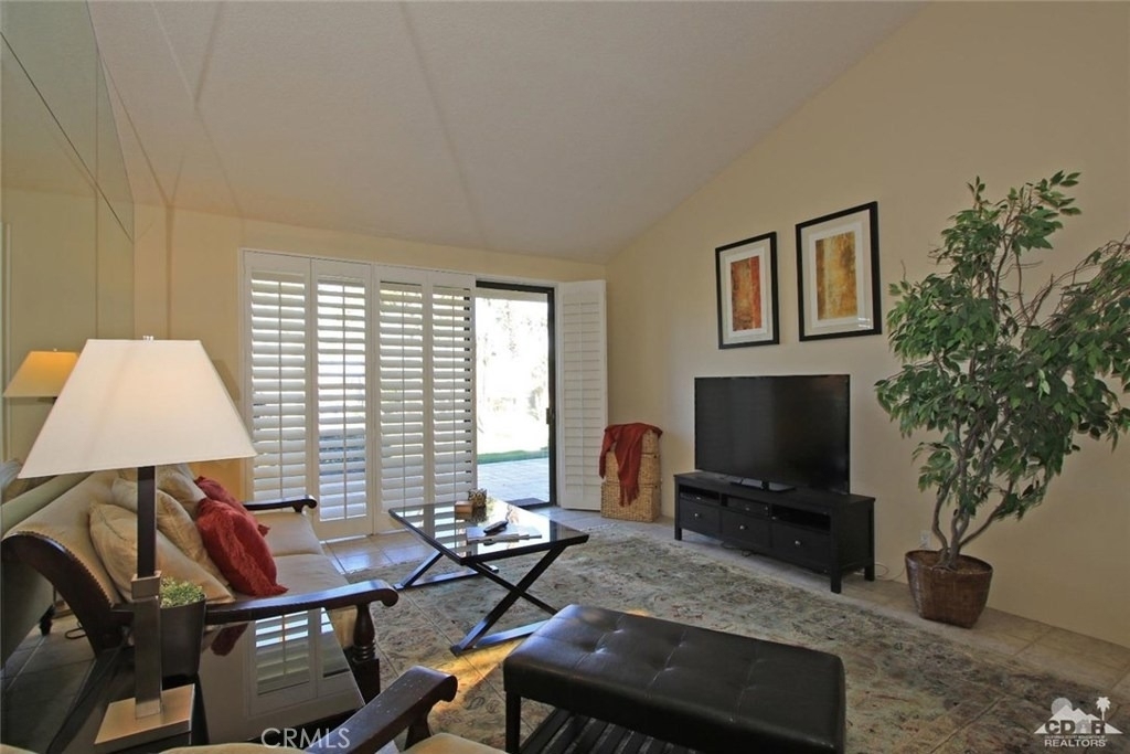 76686 Chrysanthemum Way - Photo 9