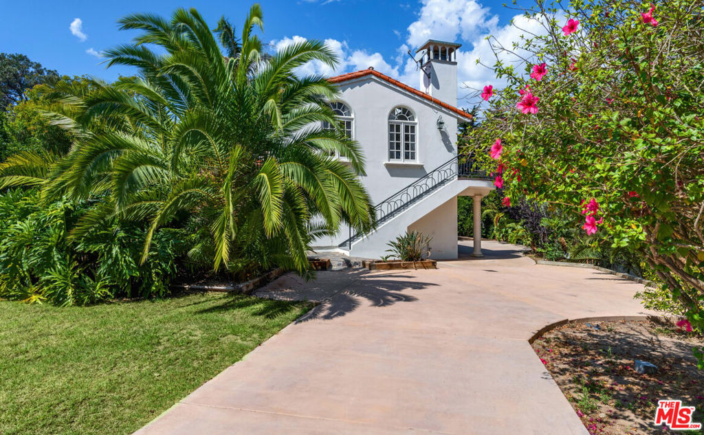 28899 Cliffside Drive - Photo 47
