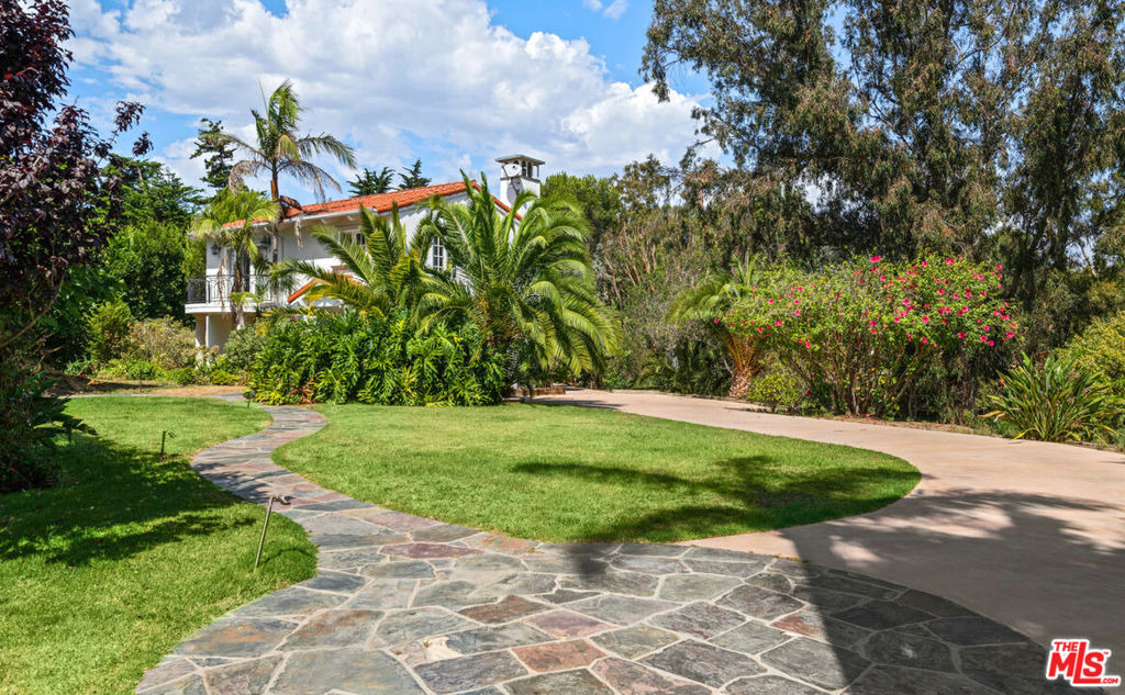 28899 Cliffside Drive - Photo 44