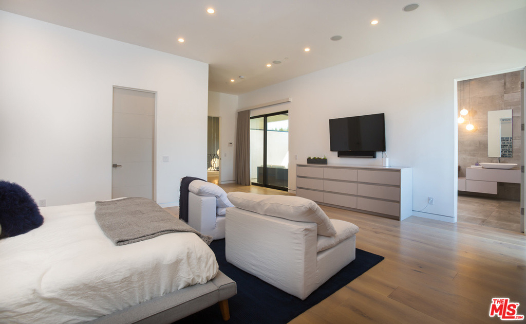 307 S Sycamore Avenue - Photo 16