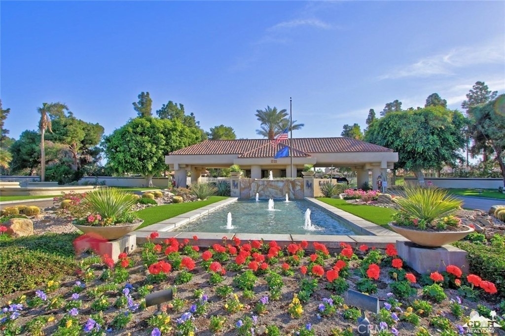 75 Kavenish Drive - Photo 0