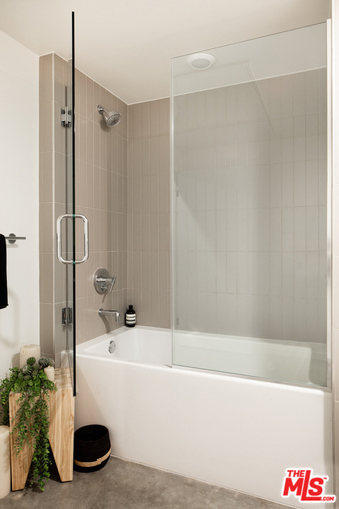 11830 Courtleigh - Photo 1