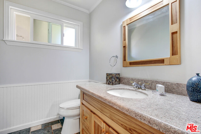 24648 Eilat Street - Photo 10