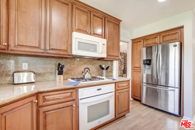 24648 Eilat Street - Photo 8
