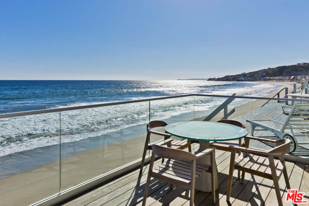23626 Malibu Colony Road - Photo 2