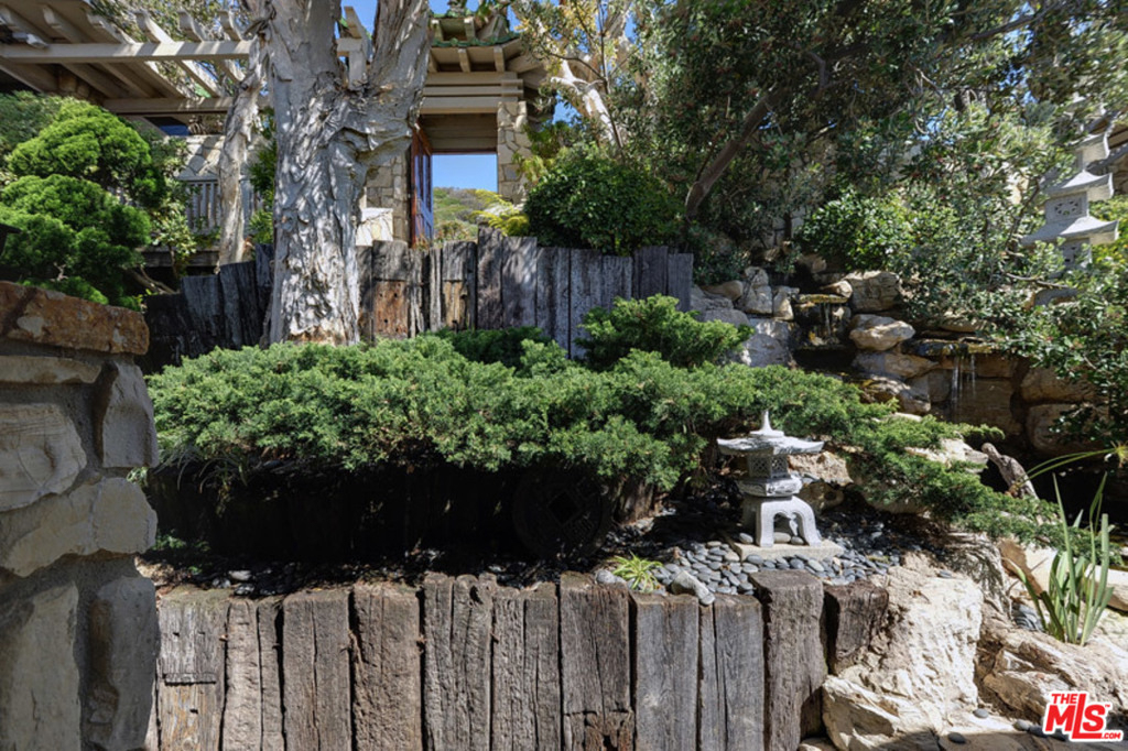 18842 Topanga Beach Road Road - Photo 3
