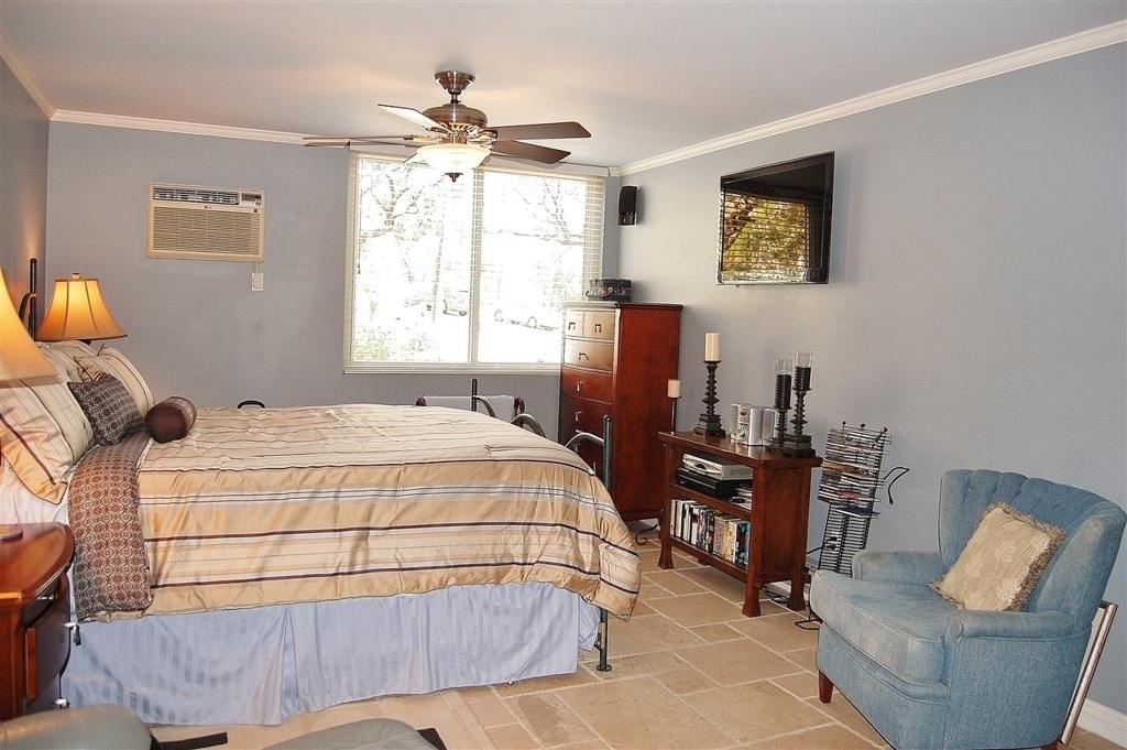 909 Coast Boulevard - Photo 10