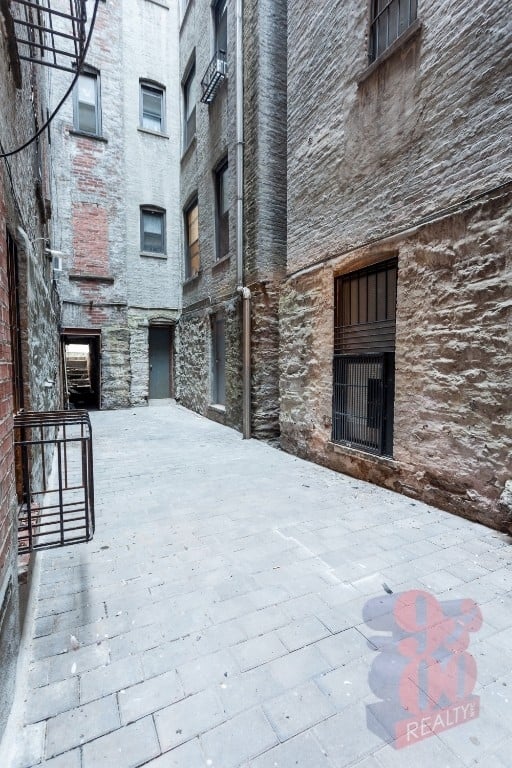 336 East 18th Street - Photo 6