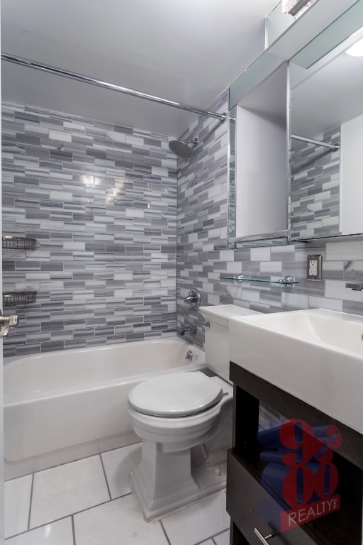 336 East 18th Street - Photo 4