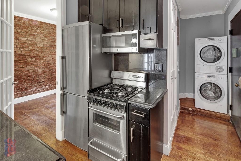 314 East 106th Street - Photo 0