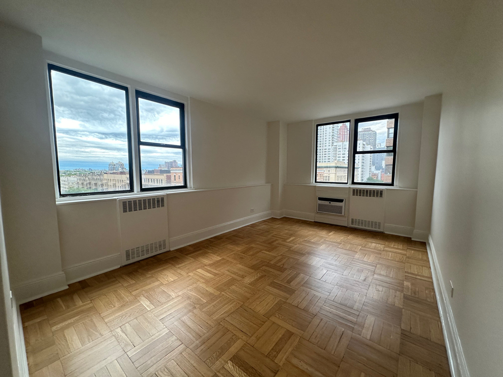 435 East 79th Street - Photo 9