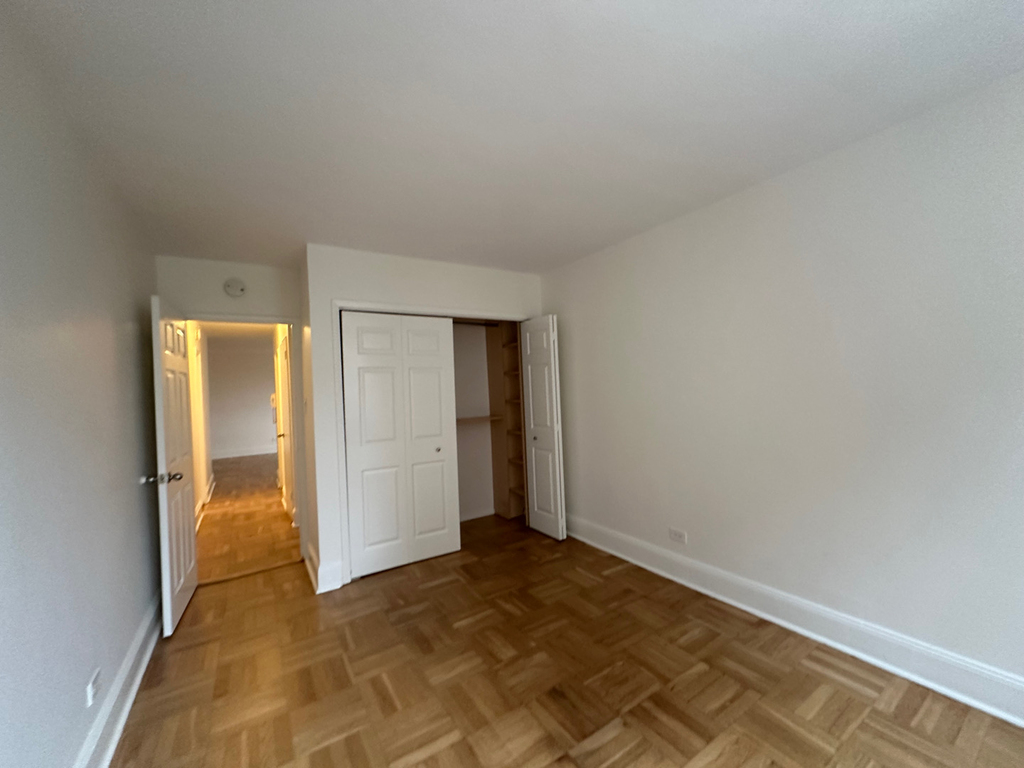 435 East 79th Street - Photo 8