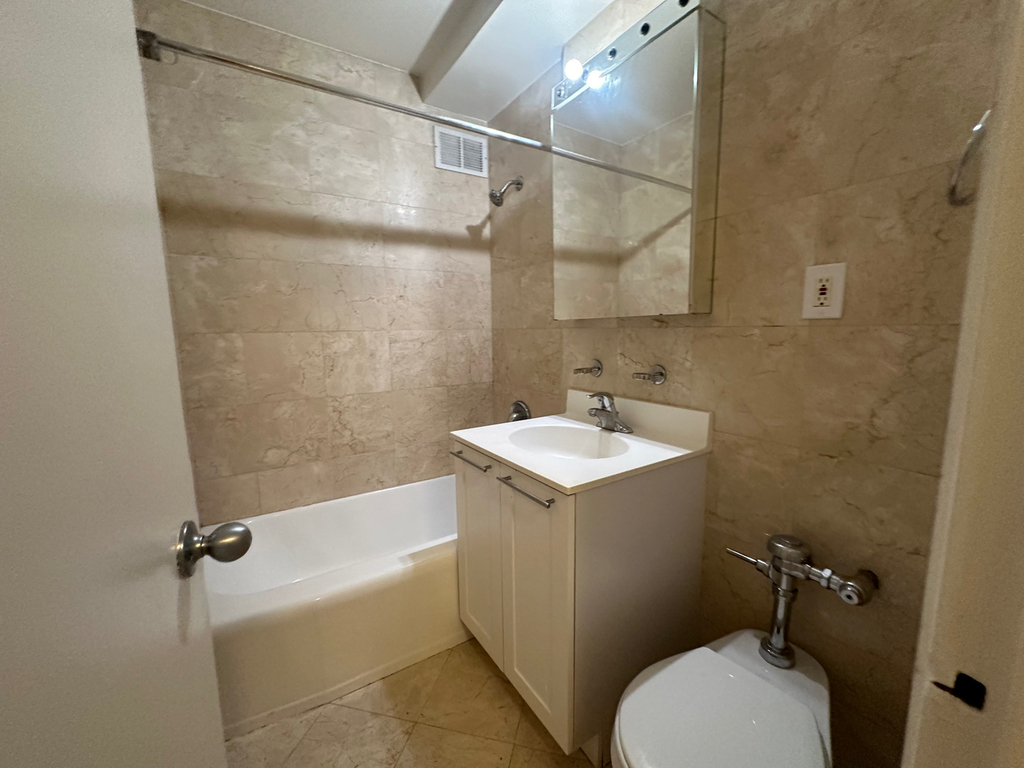 435 East 79th Street - Photo 7