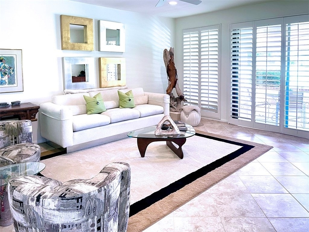 8 Cadiz Drive - Photo 0