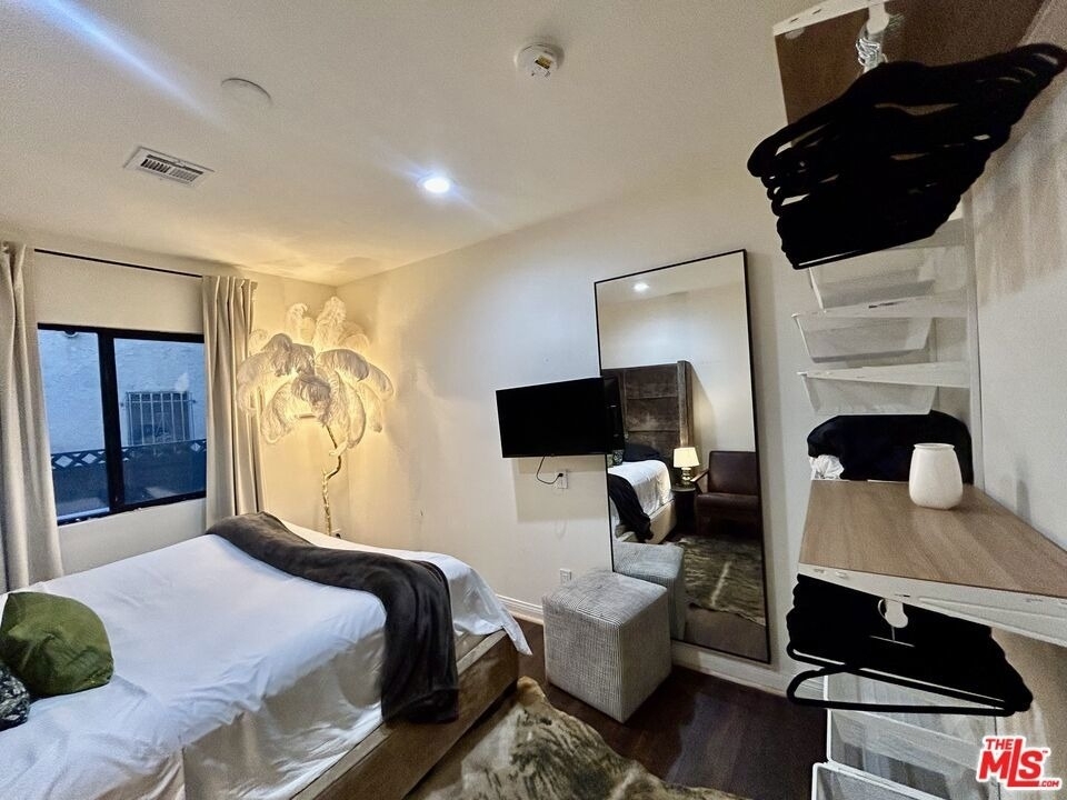 641 N Vista Street - Photo 11