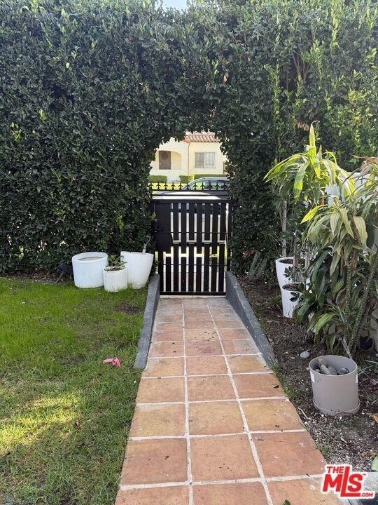 641 N Vista Street - Photo 27