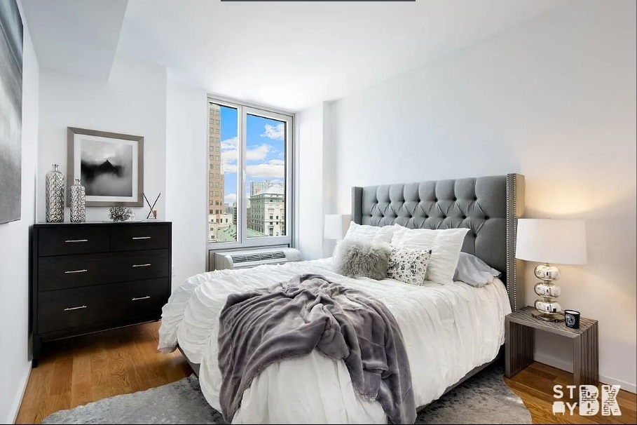 172 Montague Street - Photo 2