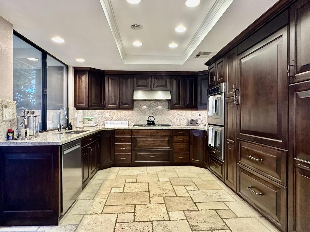 186 Madrid Avenue - Photo 8