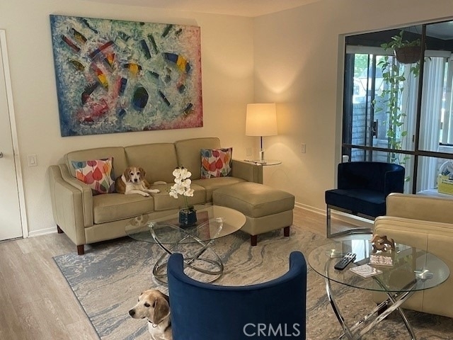 852 Ronda Mendoza - Photo 2