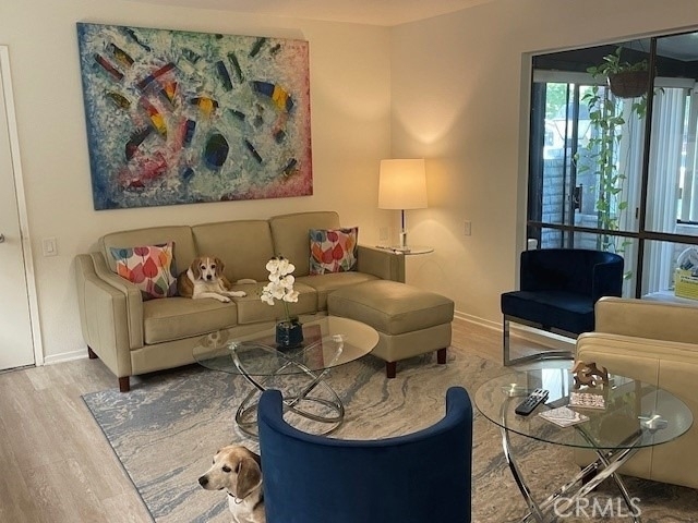 852 Ronda Mendoza - Photo 2