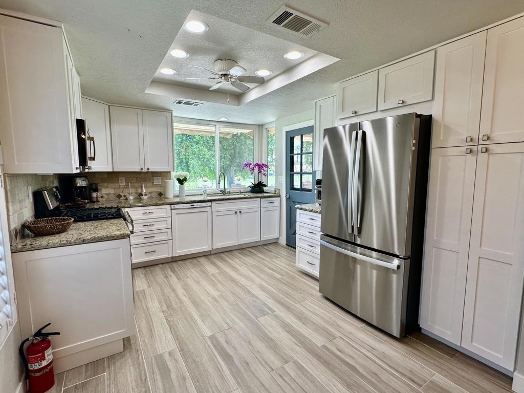 246 Santa Barbara Circle - Photo 4
