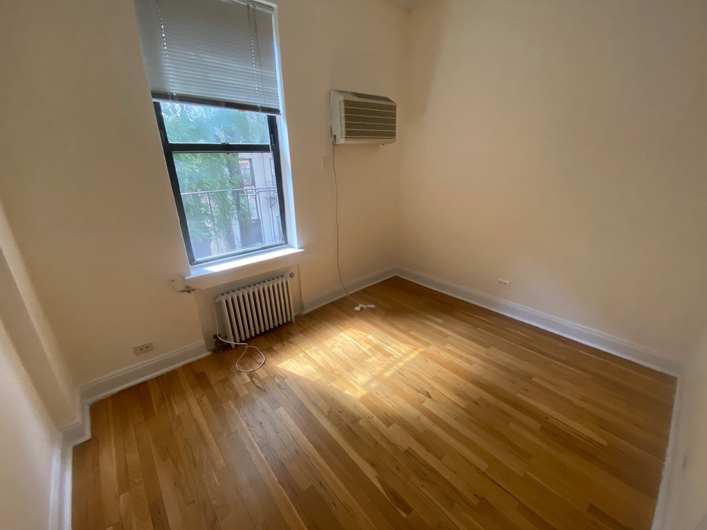 East 83rd Street - Photo 2