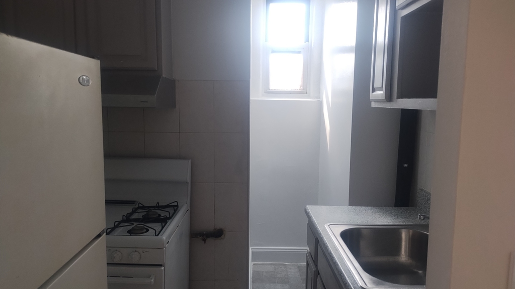101 West 131st Street - Photo 5
