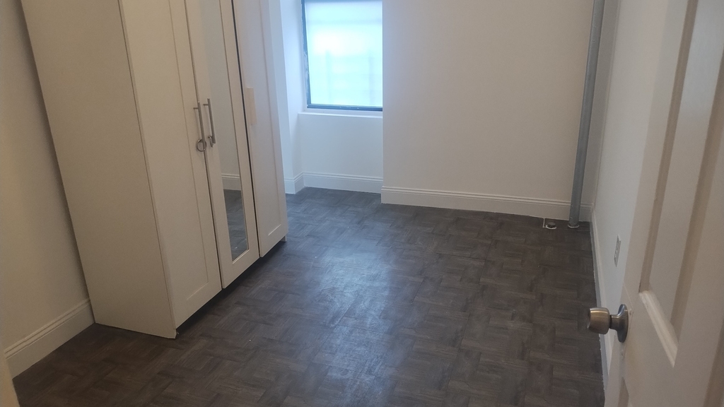 101 West 131st Street - Photo 6